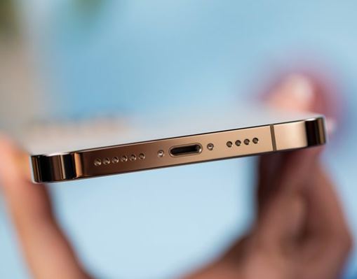 مخترع آیپاد هم اپل را دعوت به USB-C کرد